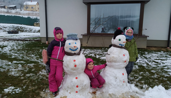 Izabela, kl. II z siostrą